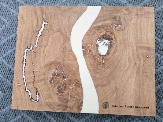 chopping board Oak Resin River – Handmade White Inlay 382x295mm