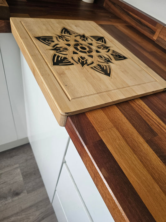 Chopping Board Mandala Bamboo with Upstand – Laser Engraved (45x34cm)