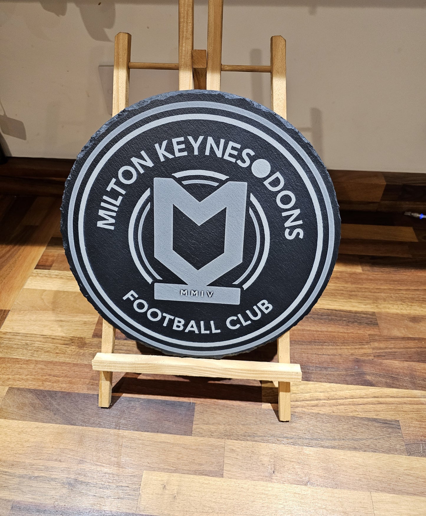 slate Milton Keynes Dons Slate Plaque – 30cm Round – MK Dons Football