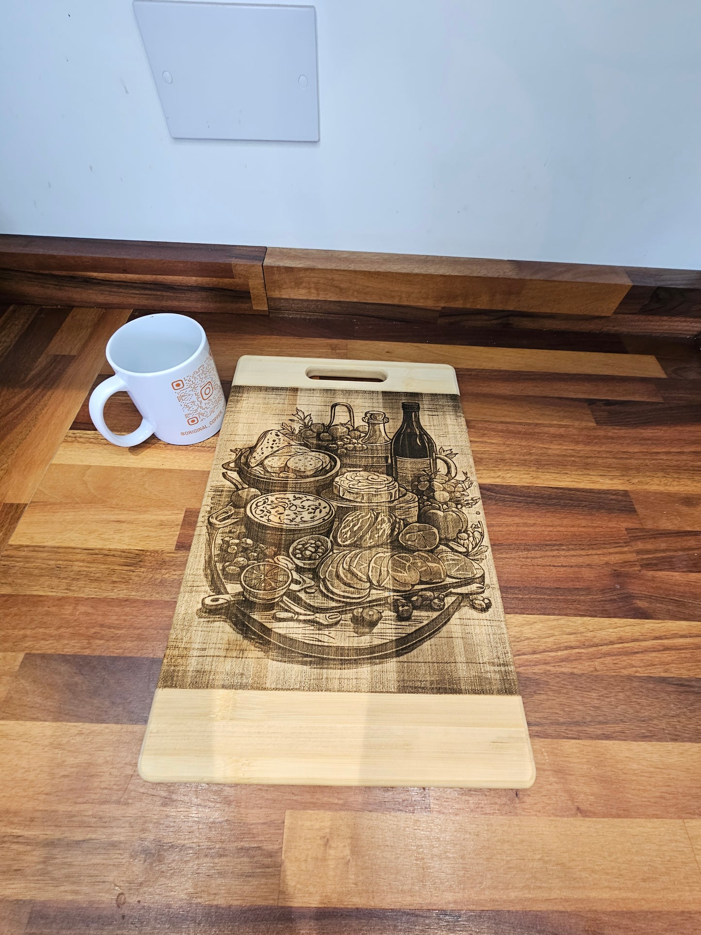 Chopping Board – Engraved Food Platter Design