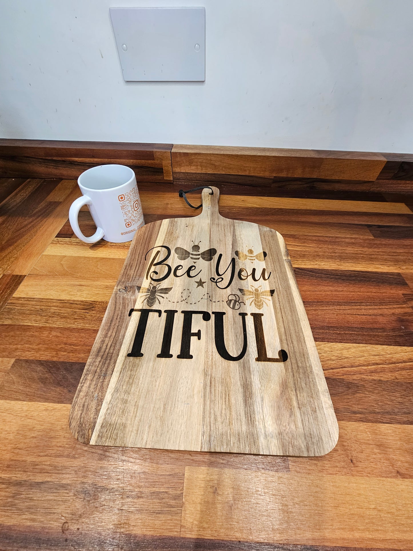 Chopping Board – “Bee You Tiful” Engraved Wooden Gift