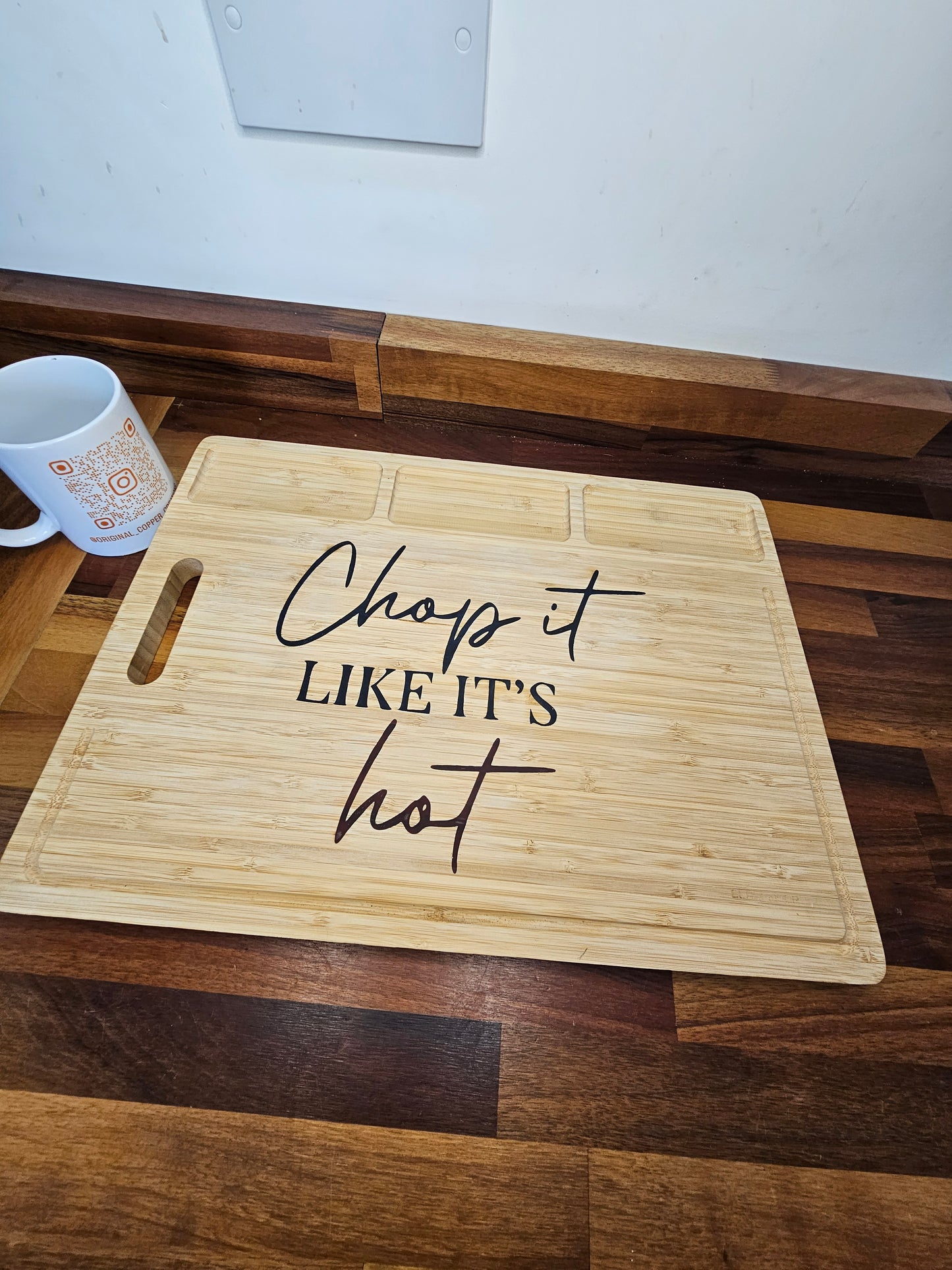 Chopping Board – Funny Bamboo “Chop It Like It’s Hot” Resin Inlay