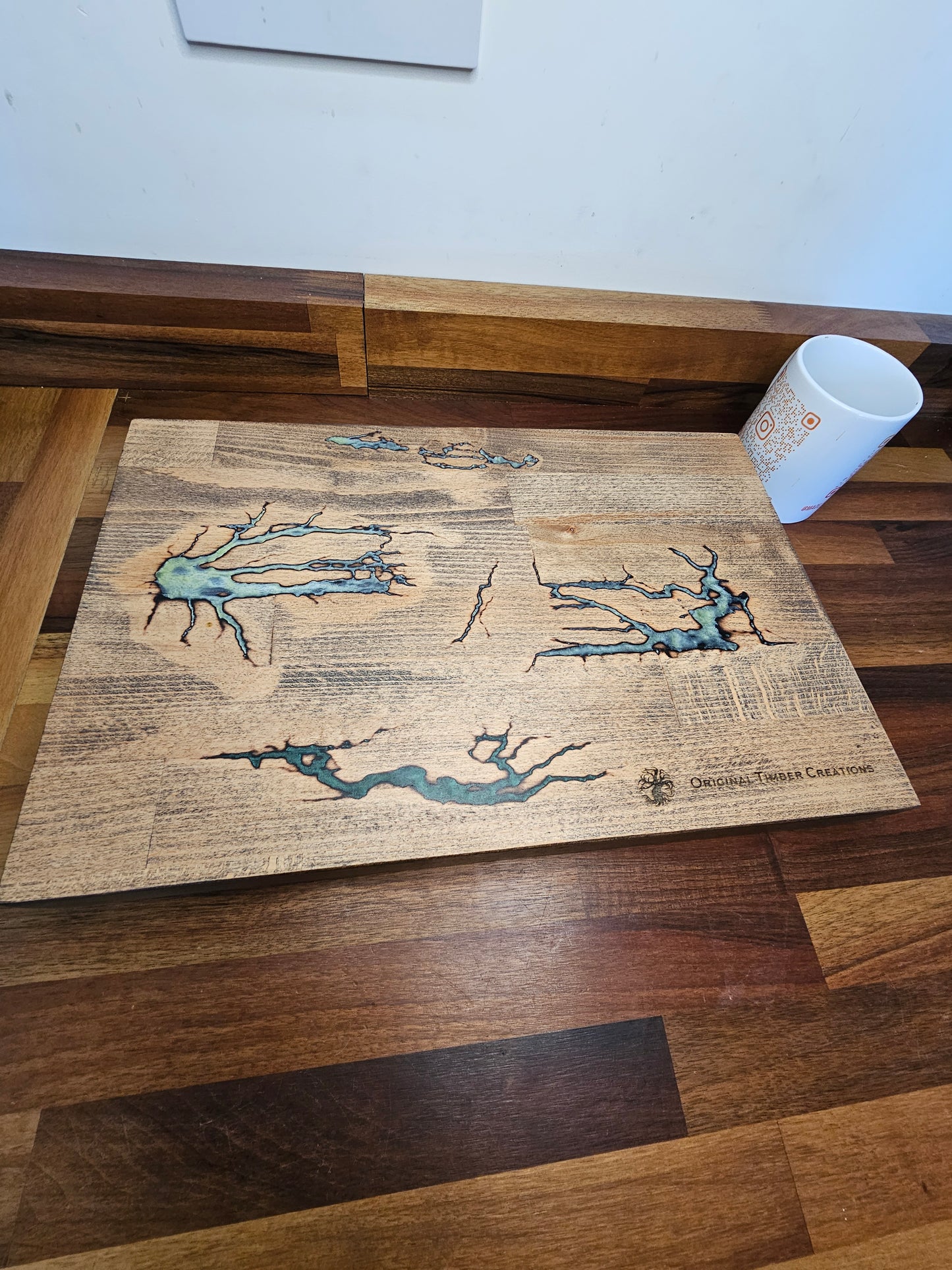Chopping Board – Epoxy Resin Fractal Burn 400 × 260 × 38mm