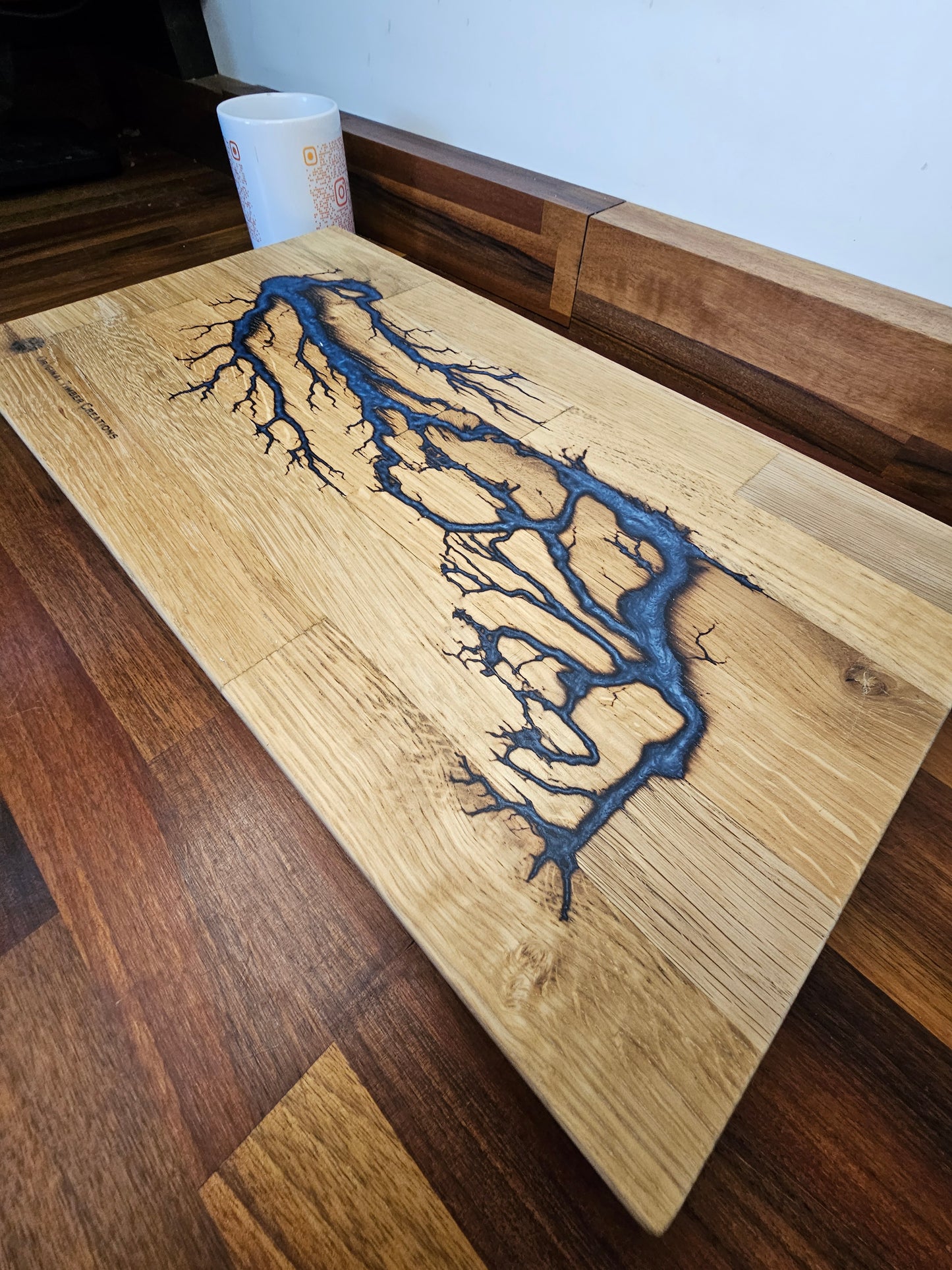 Chopping Board – Oak with Blue Resin Inlay (445mm x 250mm)