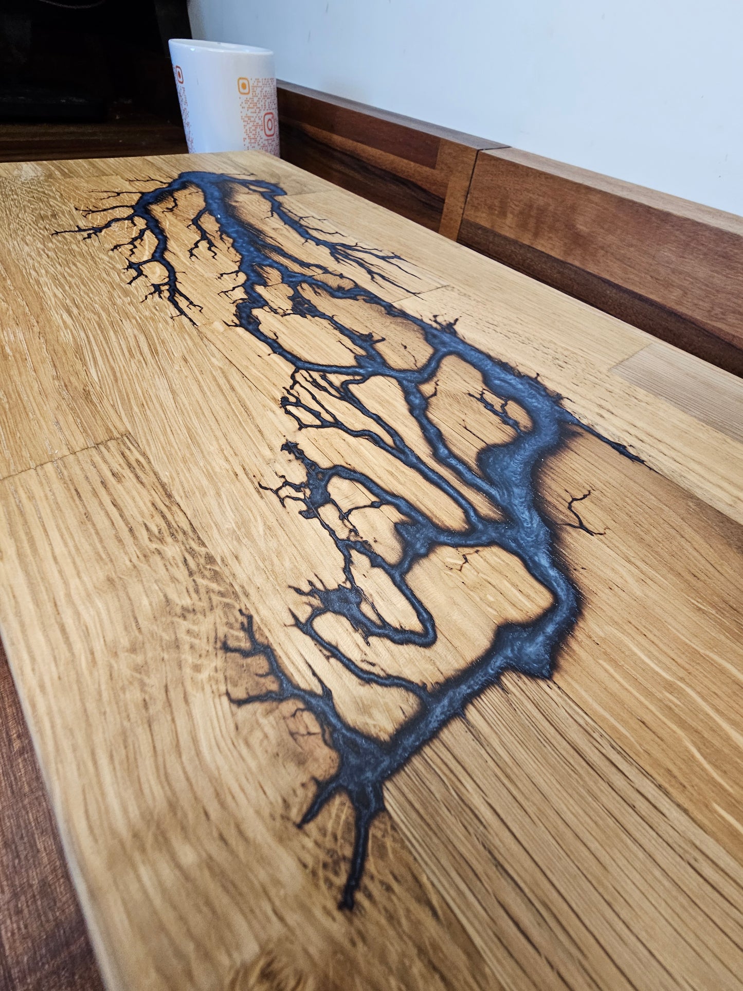 Chopping Board – Oak with Blue Resin Inlay (445mm x 250mm)