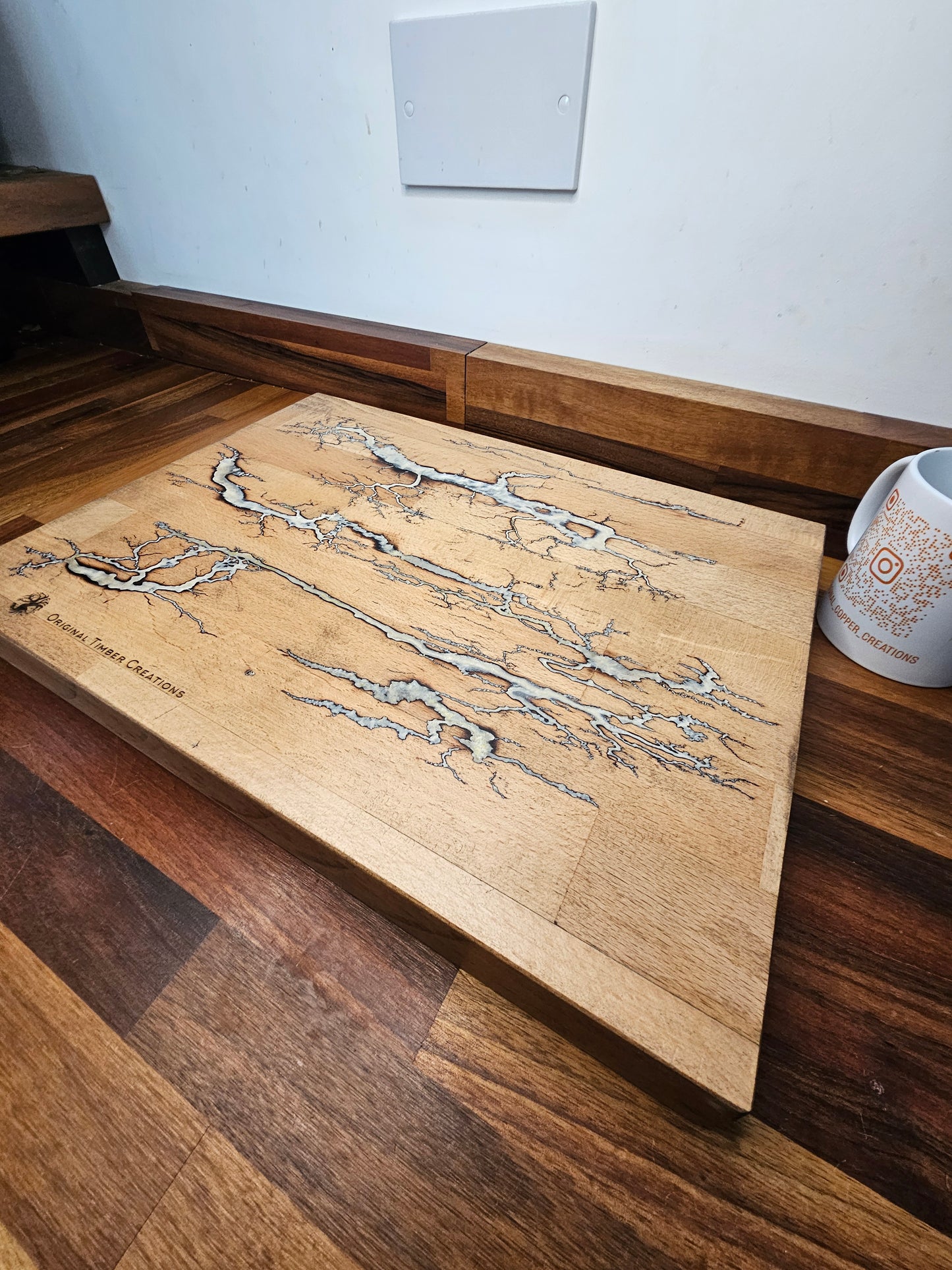Chopping Board – White Resin Fractal Burn 400 × 300 × 38mm