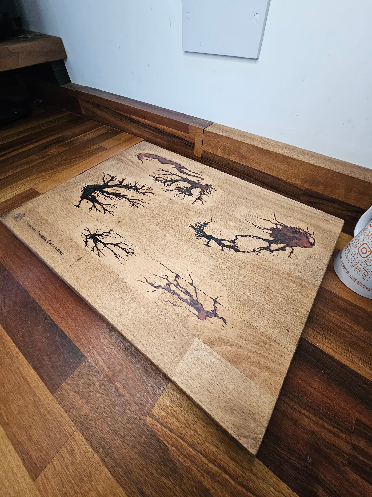 Chopping Board – Red Resin Fractal Burn 400 × 300 × 38mm