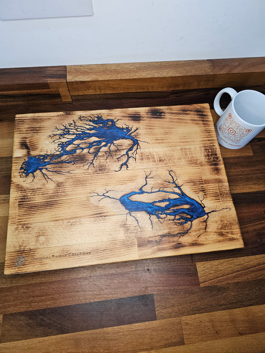 Chopping Board – Blue Resin Fractal Burn 400 × 300 × 38mm