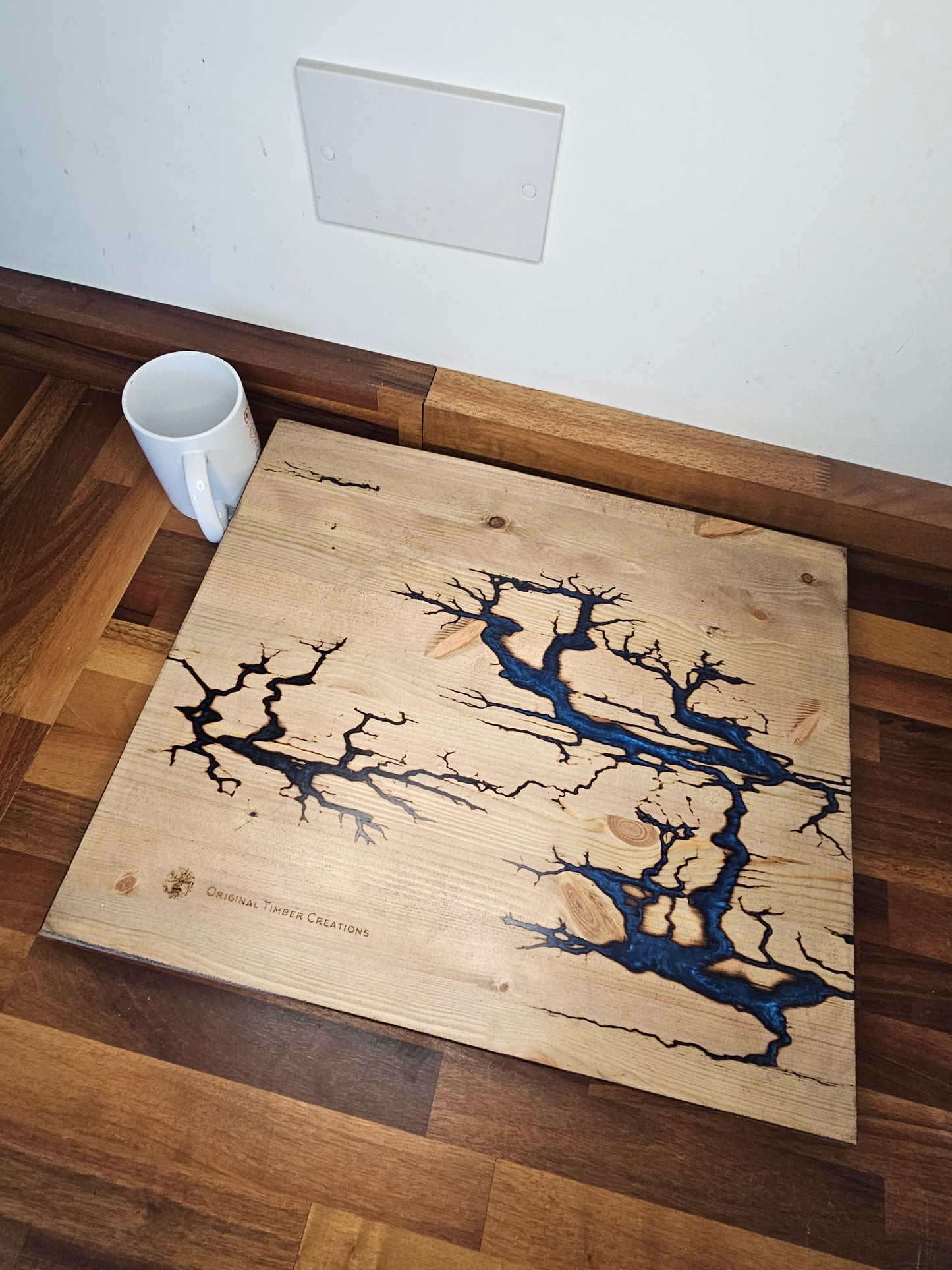 Chopping Board – Blue Resin Fractal Burn 450 × 380 × 38mm