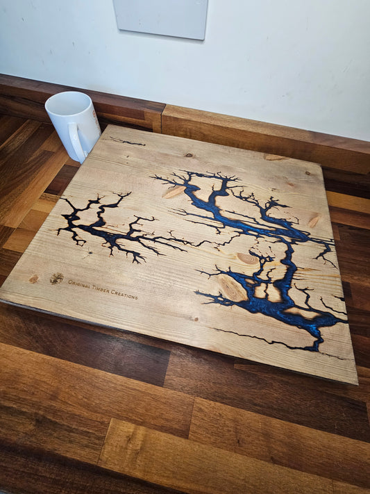 Chopping Board – Blue Resin Fractal Burn 450 × 380 × 38mm