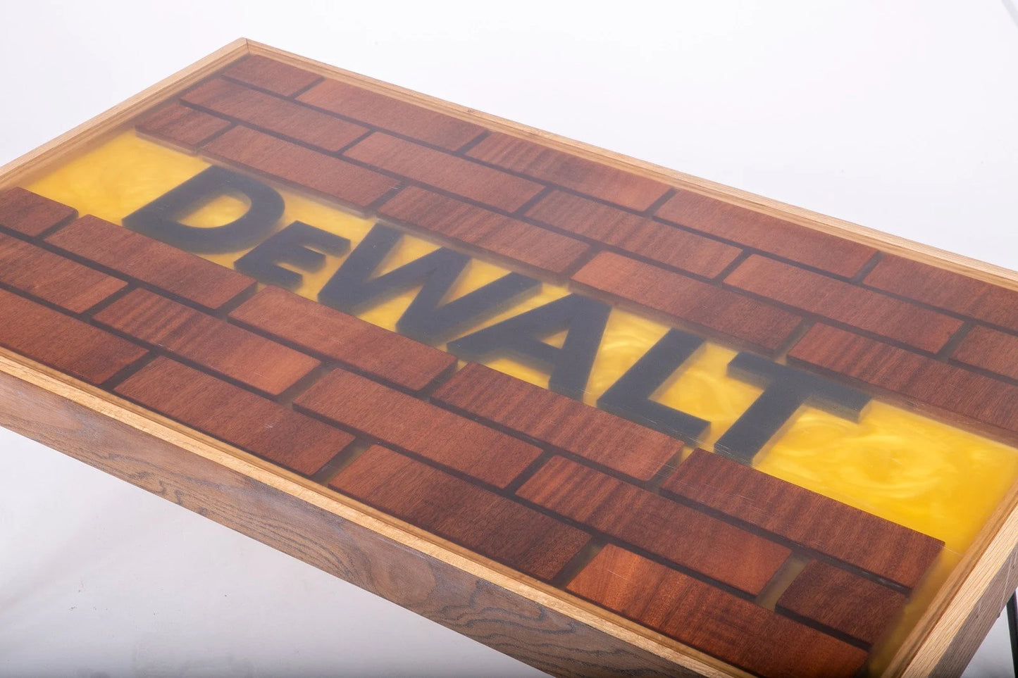 table DeWALT Resin Coffee Table – Handmade Oak & Sapele Epoxy Table