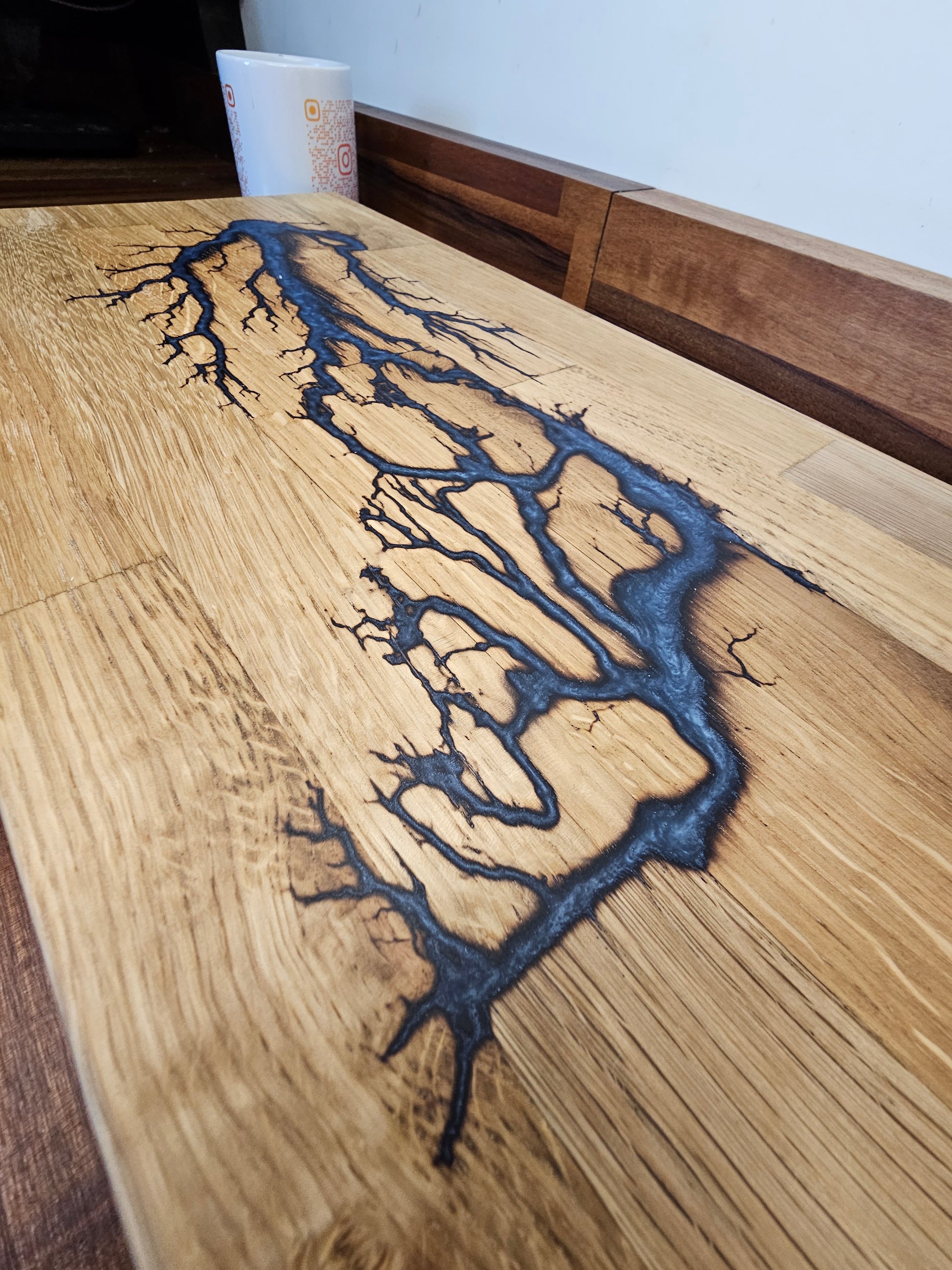 Chopping Board – Oak with Blue Resin Inlay (445mm x 250mm)