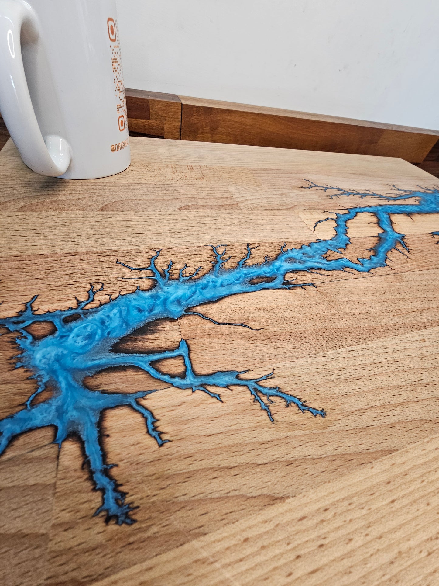 Chopping Board – Blue Resin Fractal Burn 500 × 350 × 38mm